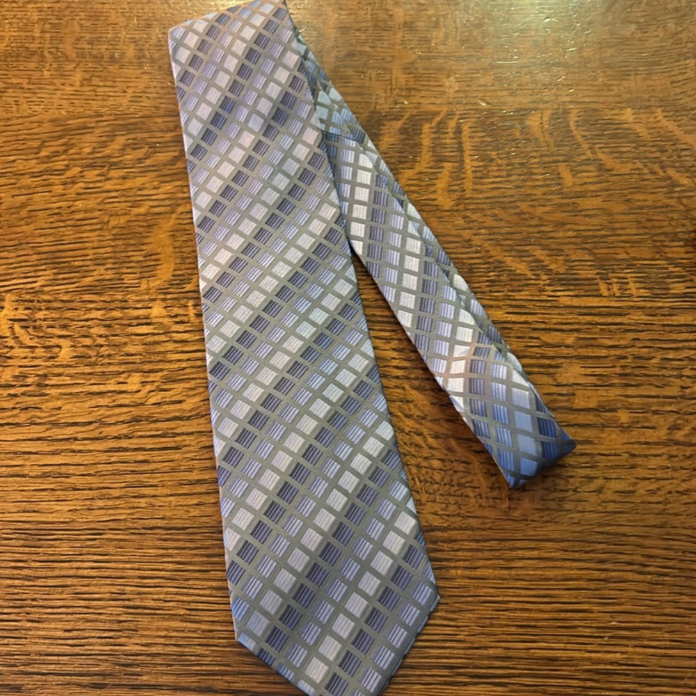 Blue Diamond Tie